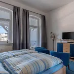 Villa-Seiler-In-Binz-3-Raum-Ferienwohnung-Nr-5-Toplage-Wenige-Schritte-Zum-Strand