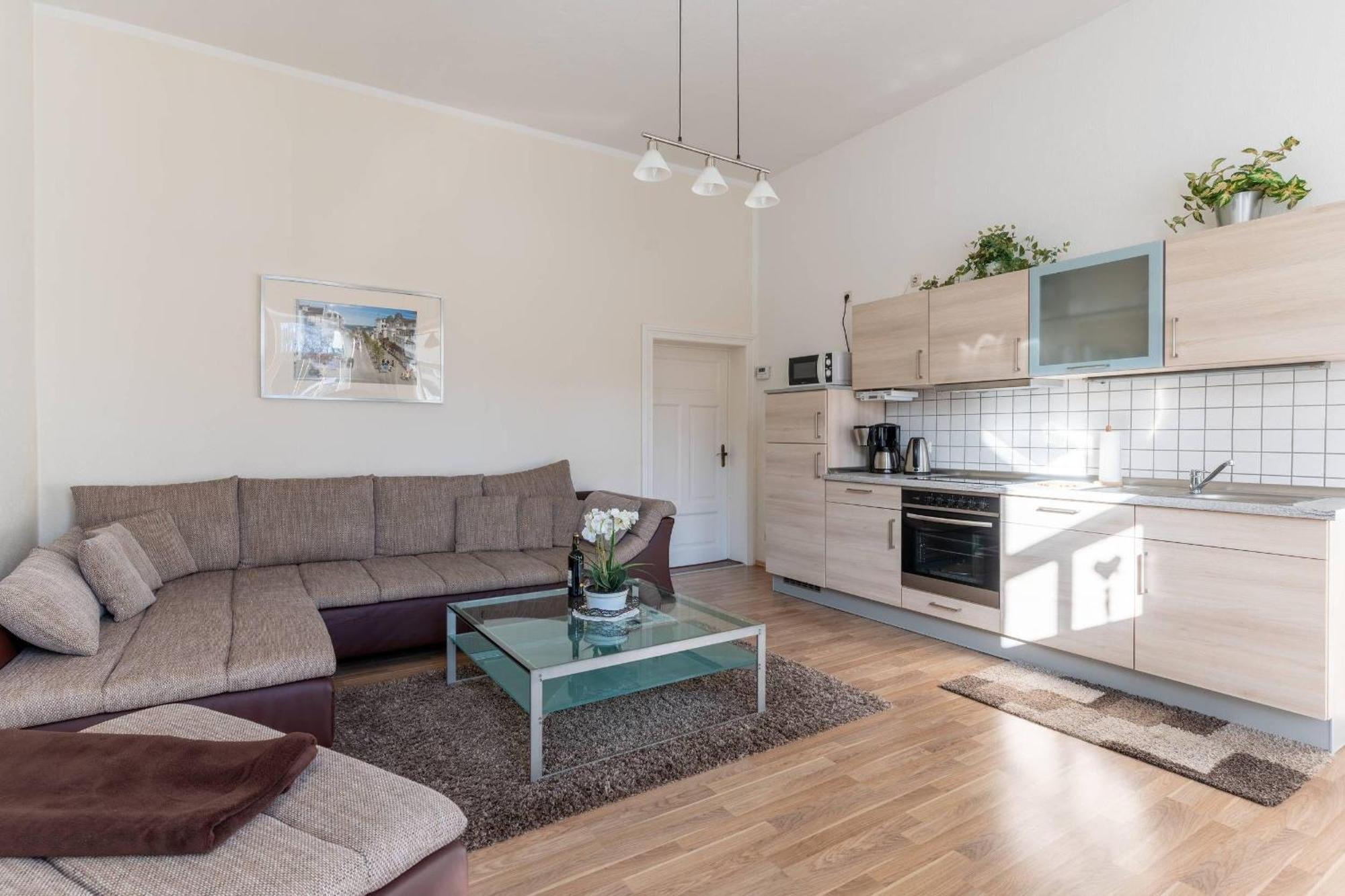 Villa-seiler-in-binz-3-raum-ferienwohnung-nr-5-toplage-wenige-schritte-zum-strand Apartment