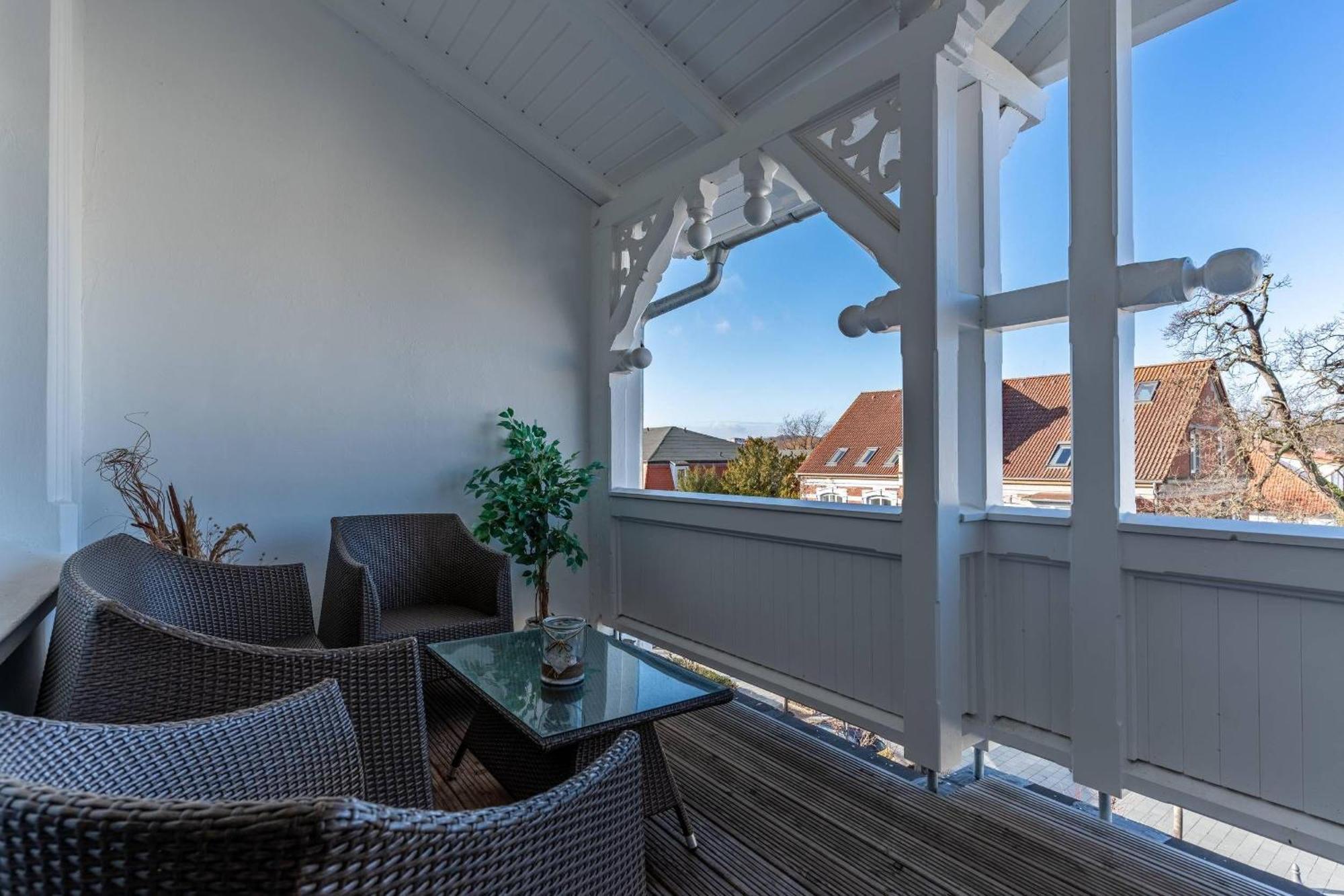 Villa-seiler-in-binz-3-raum-ferienwohnung-nr-5-toplage-wenige-schritte-zum-strand Apartment *