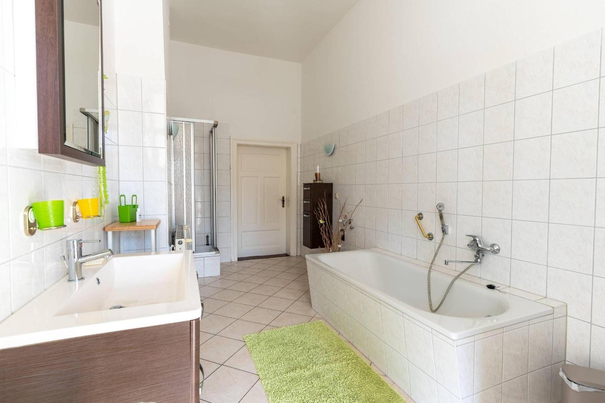 Apartment Villa-seiler-in-binz-3-raum-ferienwohnung-nr-5-toplage-wenige-schritte-zum-strand *