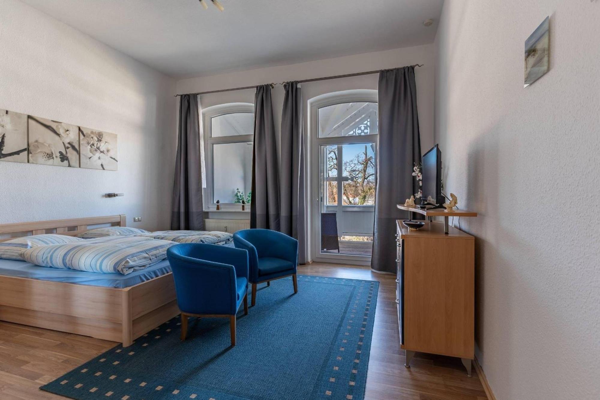 Villa-seiler-in-binz-3-raum-ferienwohnung-nr-5-toplage-wenige-schritte-zum-strand Apartment *